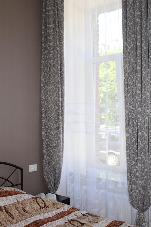 Guest House On Gia Abesadze Street Tbilisi Bagian luar foto