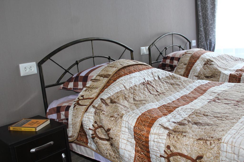 Guest House On Gia Abesadze Street Tbilisi Bagian luar foto